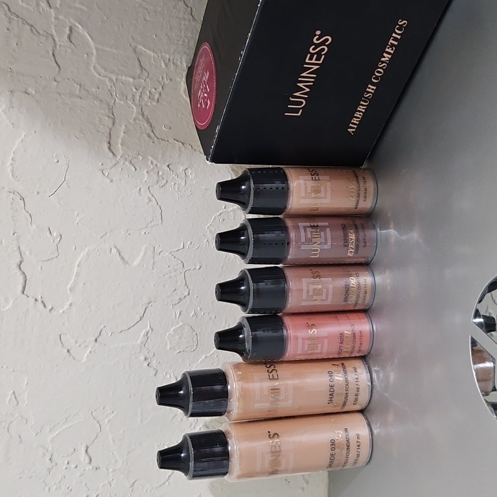LUMINESS AIRBRUSH COSMETICS SILK 4 IN 1 (6 Piece)